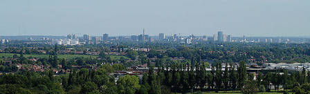 Birmingham_panorama_from_the_Lickey_Hills